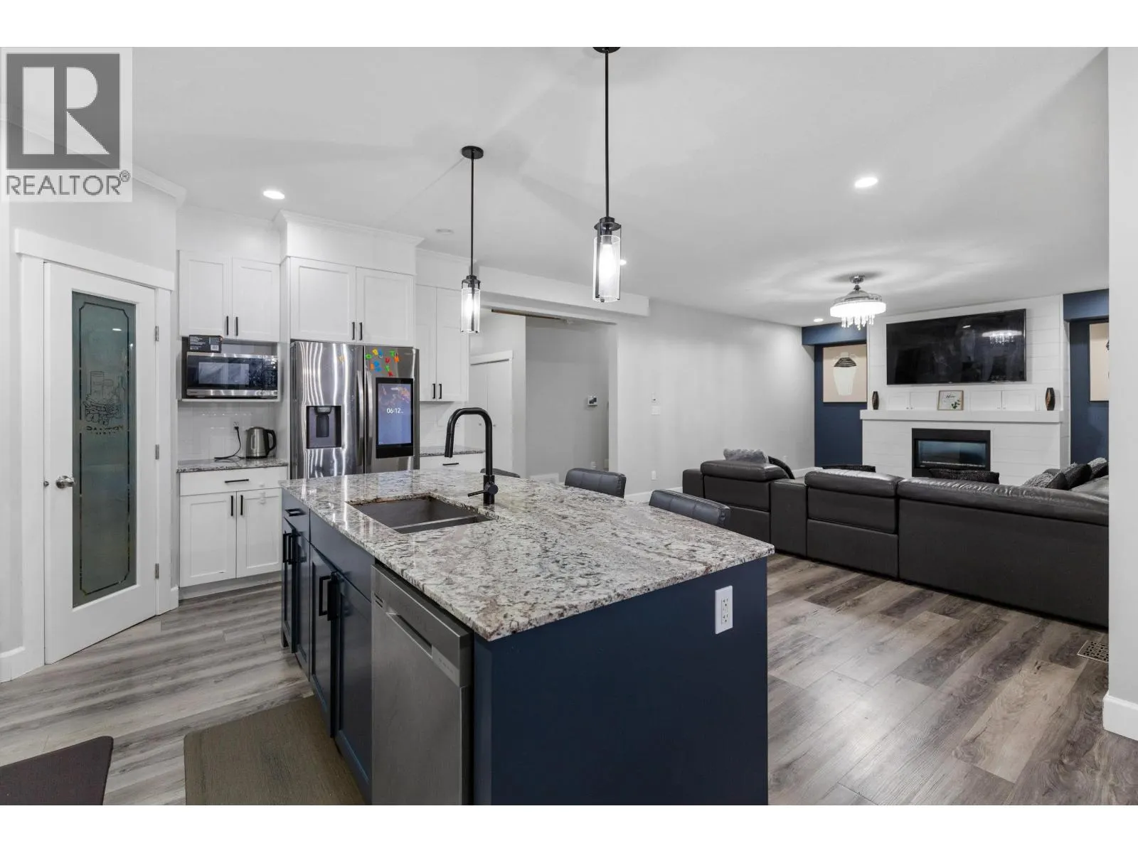 2794 MAURICE DRIVE