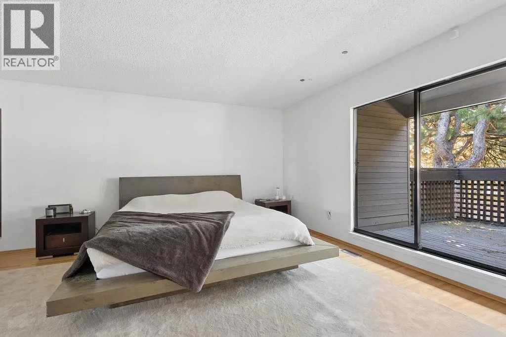 6566 PINEHURST DRIVE
