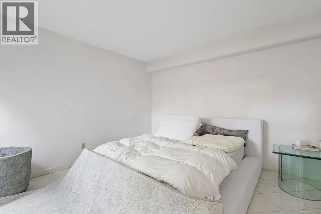 6566 PINEHURST DRIVE