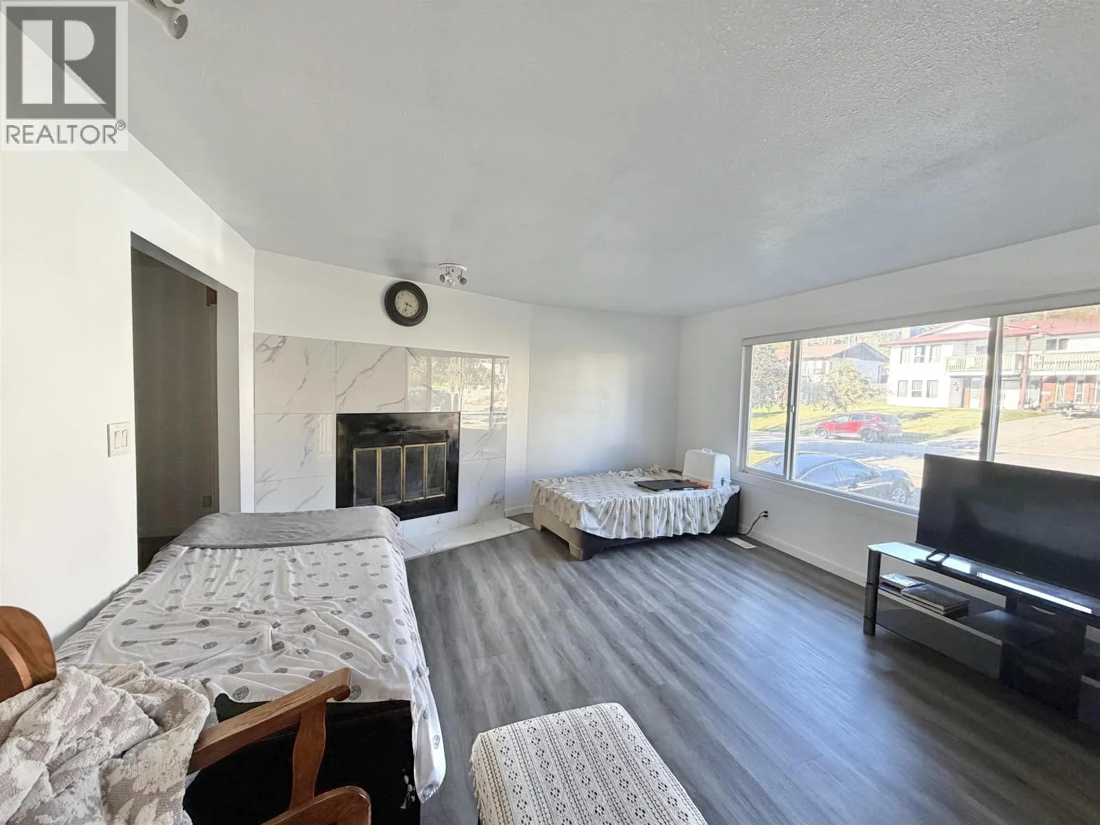 1075 MOXON PLACE