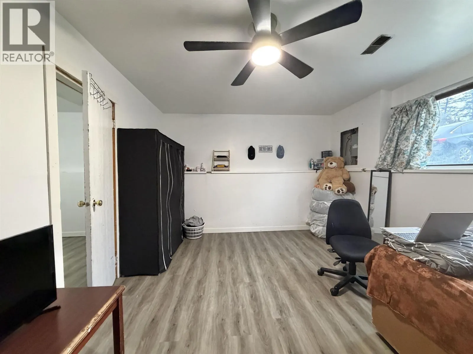 1075 MOXON PLACE