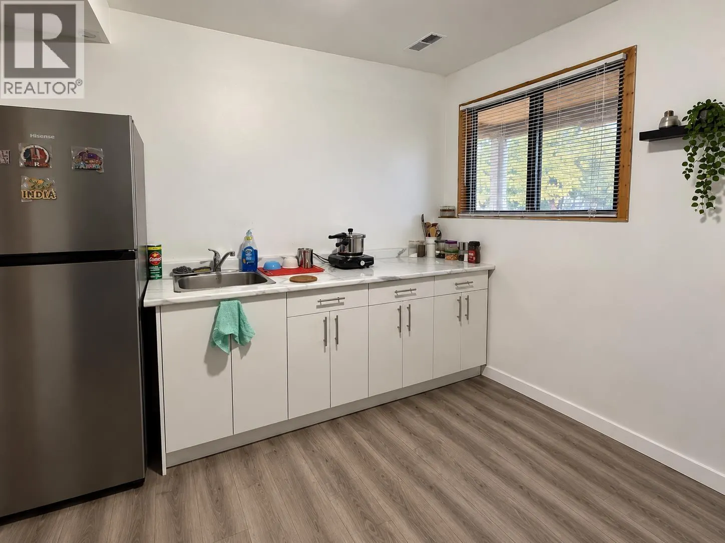 1075 MOXON PLACE