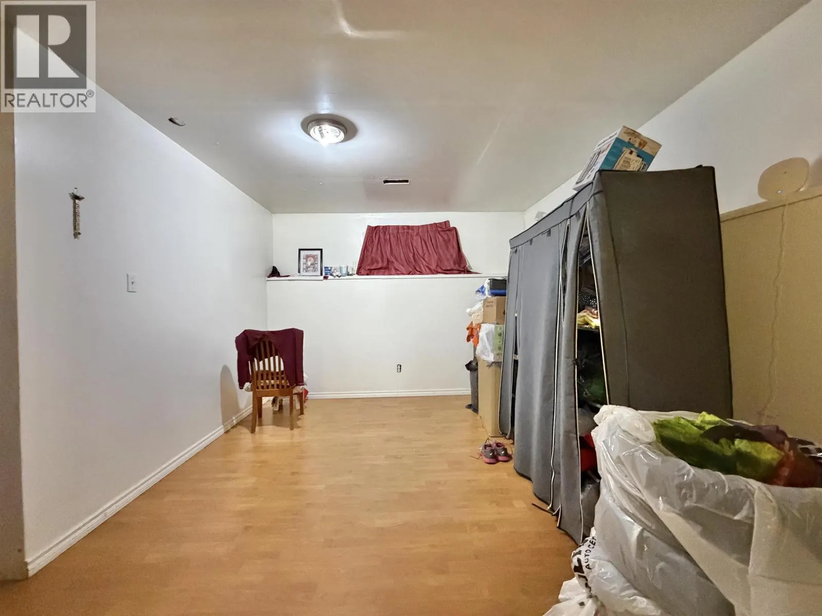 1075 MOXON PLACE