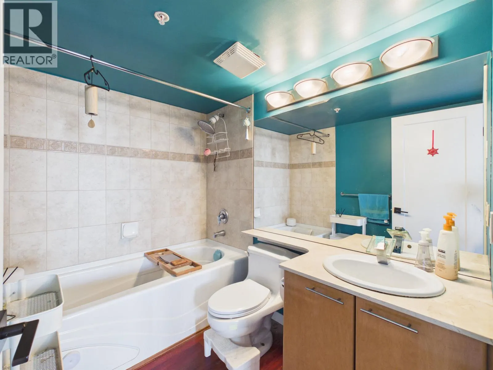 1801 6331 BUSWELL STREET