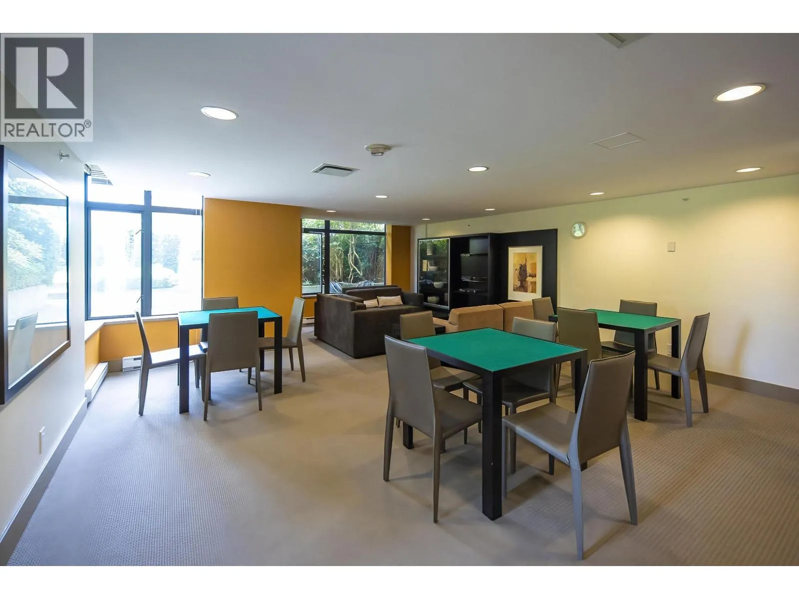 1801 6331 BUSWELL STREET