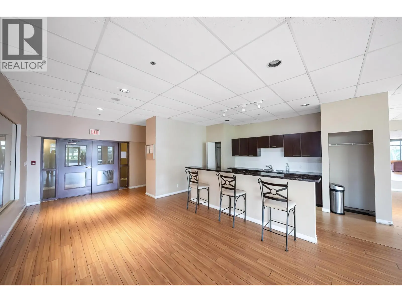 1801 6331 BUSWELL STREET