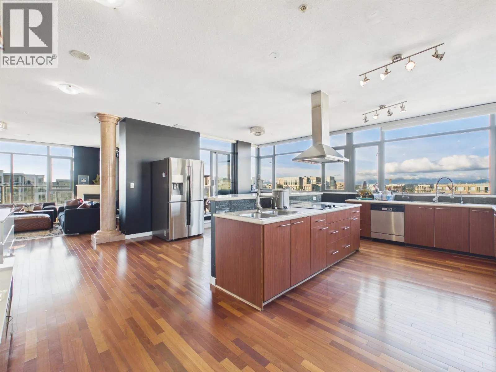 1801 6331 BUSWELL STREET