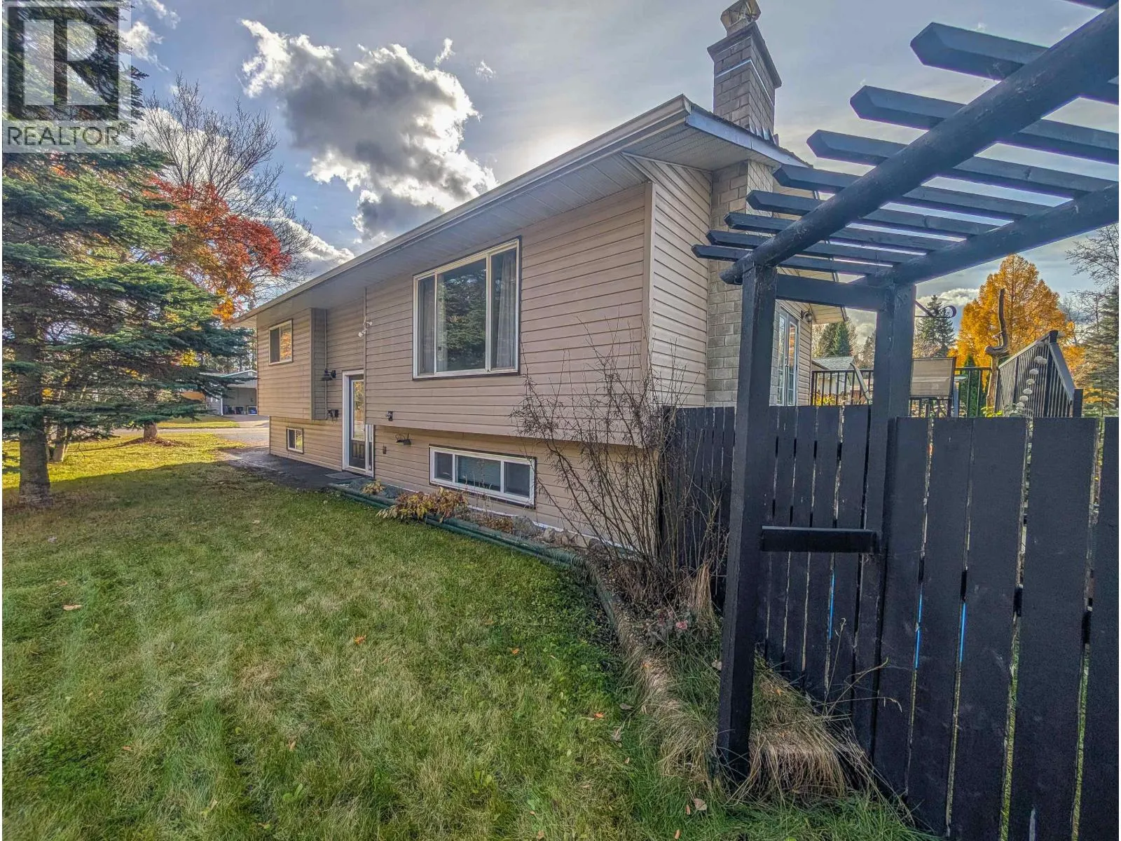 122 DUNCAN PLACE
