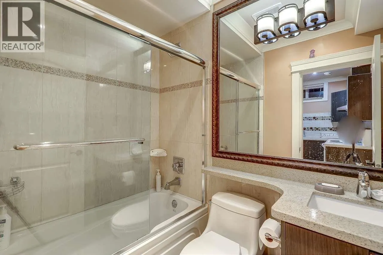 66 W 44TH AVENUE