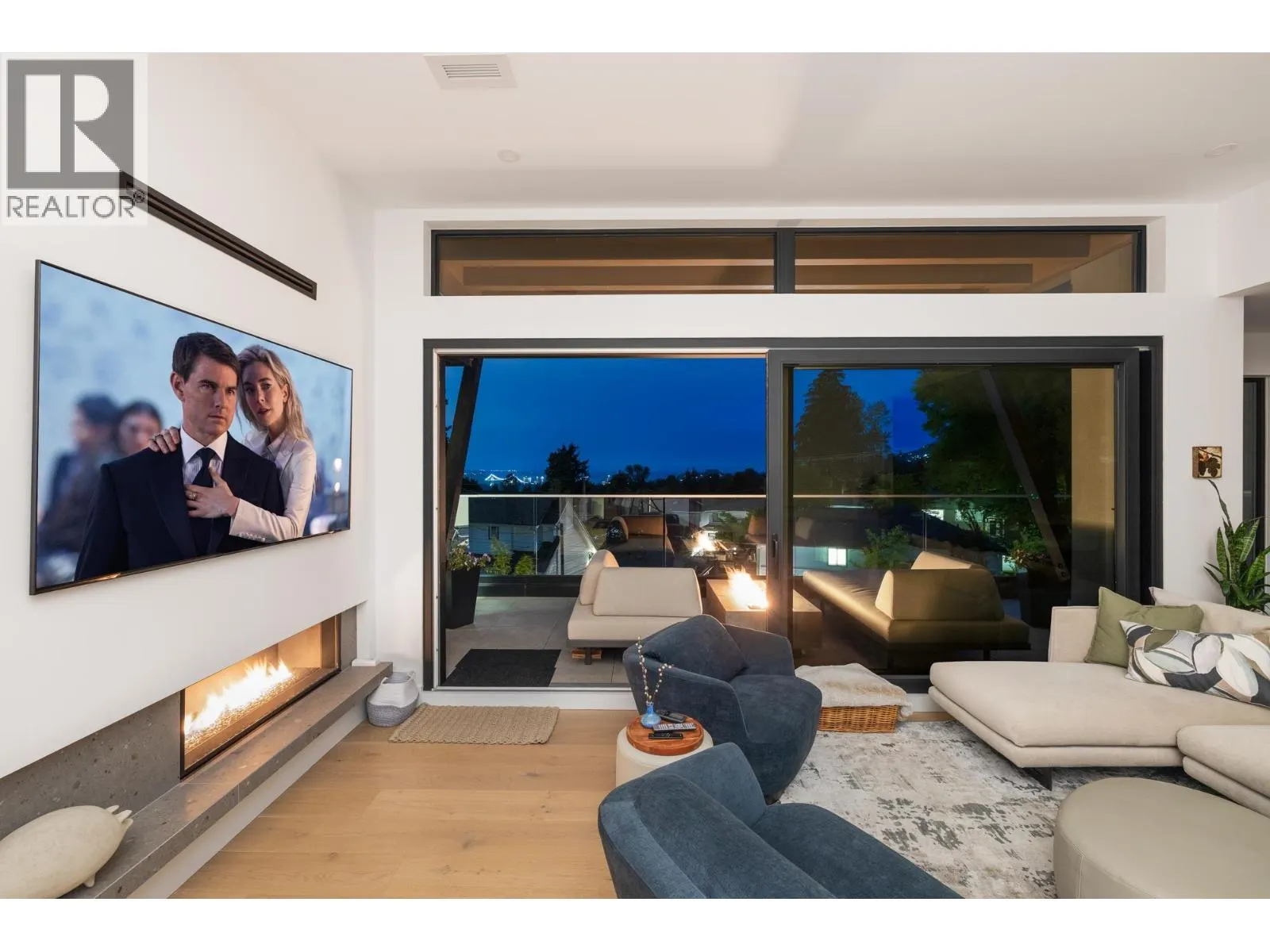 255 SANDRINGHAM CRESCENT