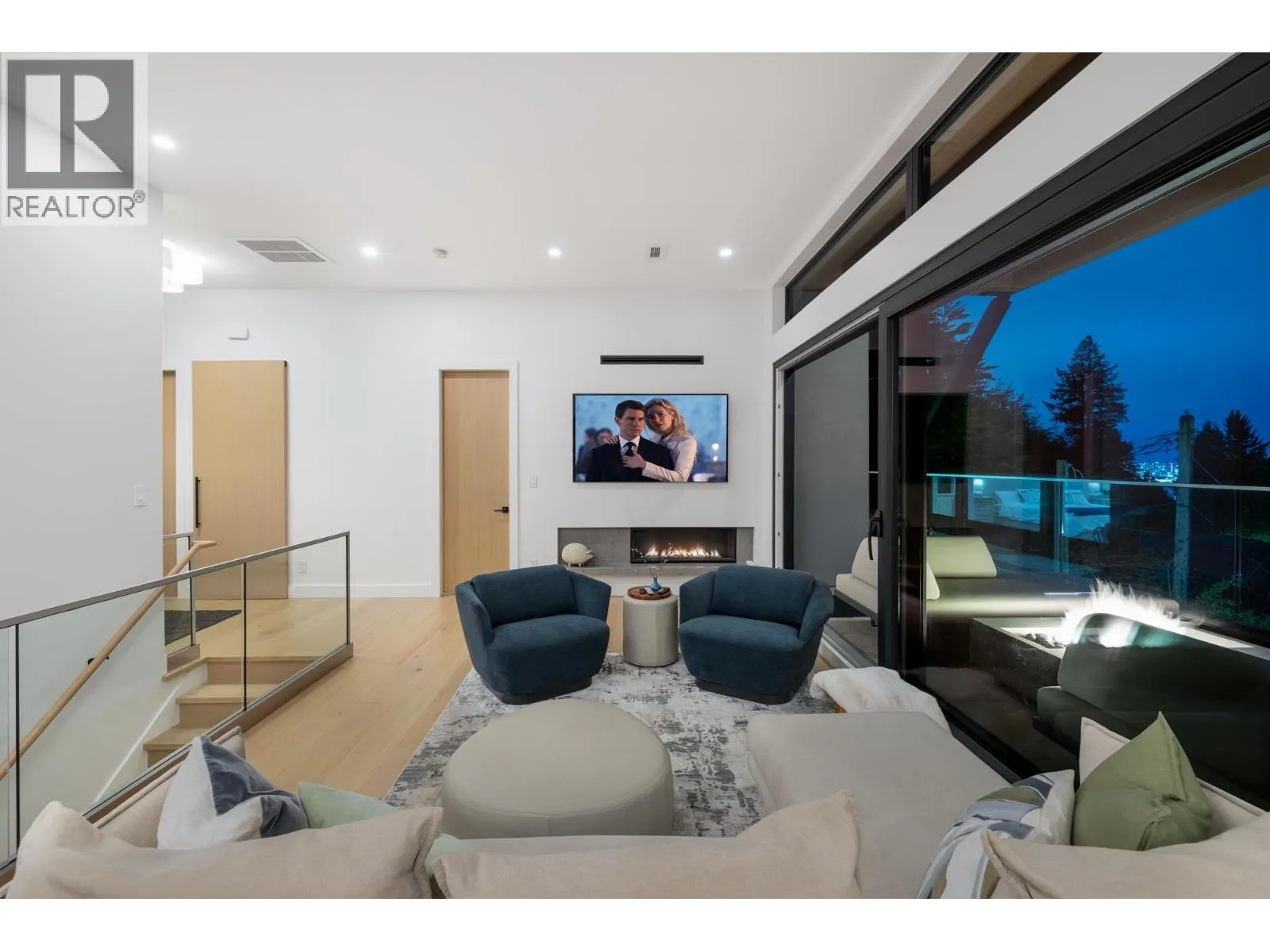 255 SANDRINGHAM CRESCENT