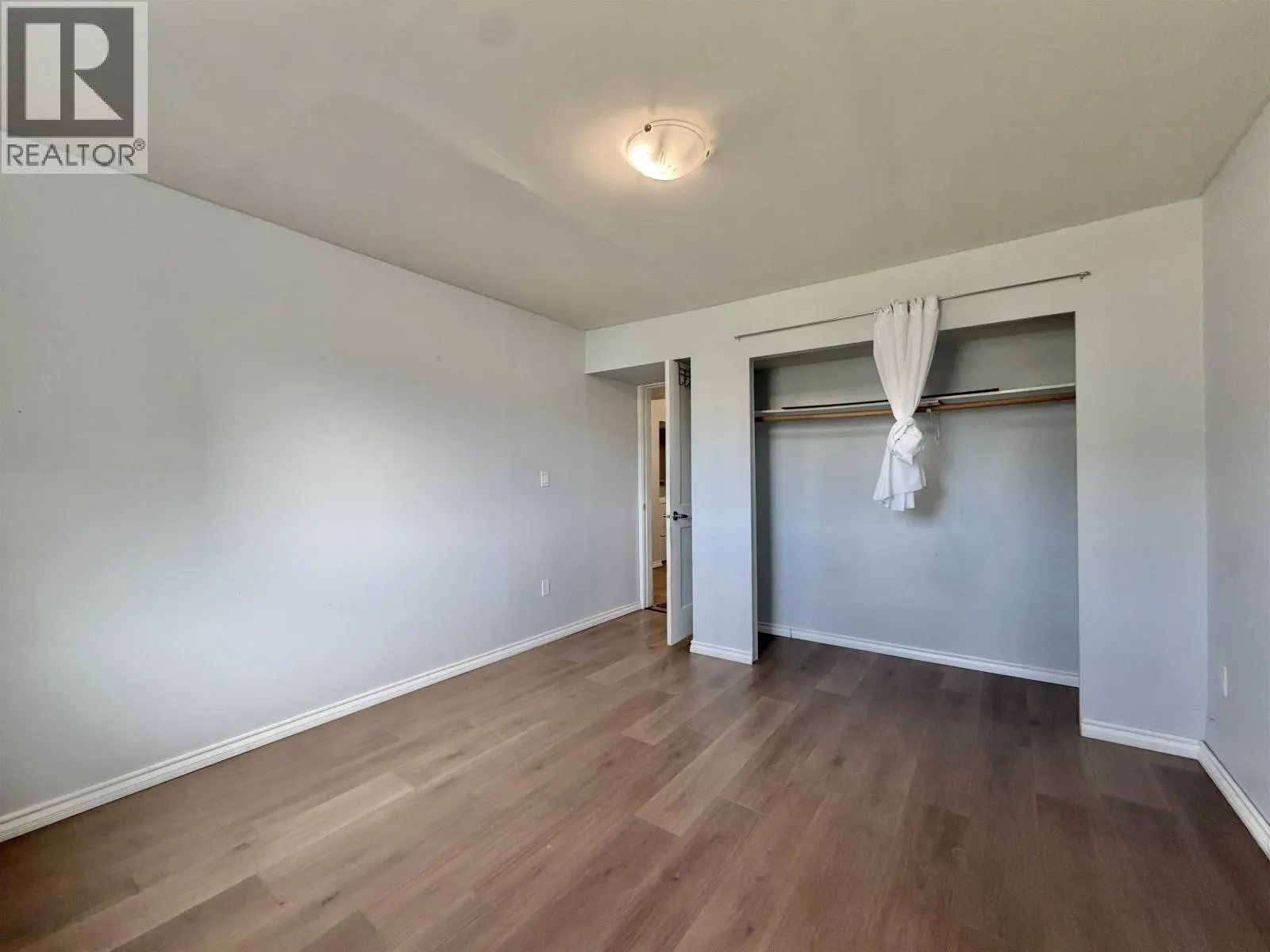960 N SECOND AVENUE