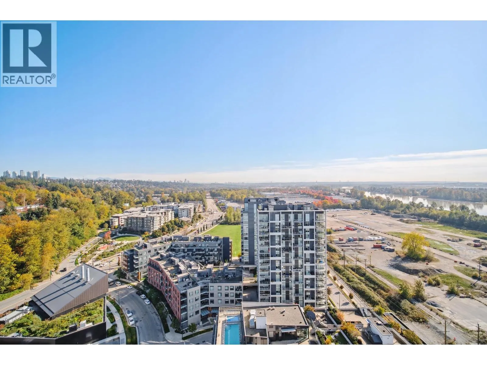 2203 3538 SAWMILL CRESCENT