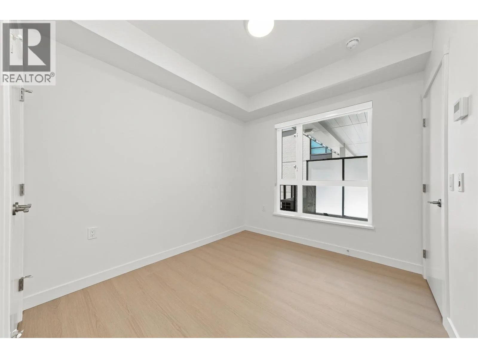 331 82 FIRST STREET