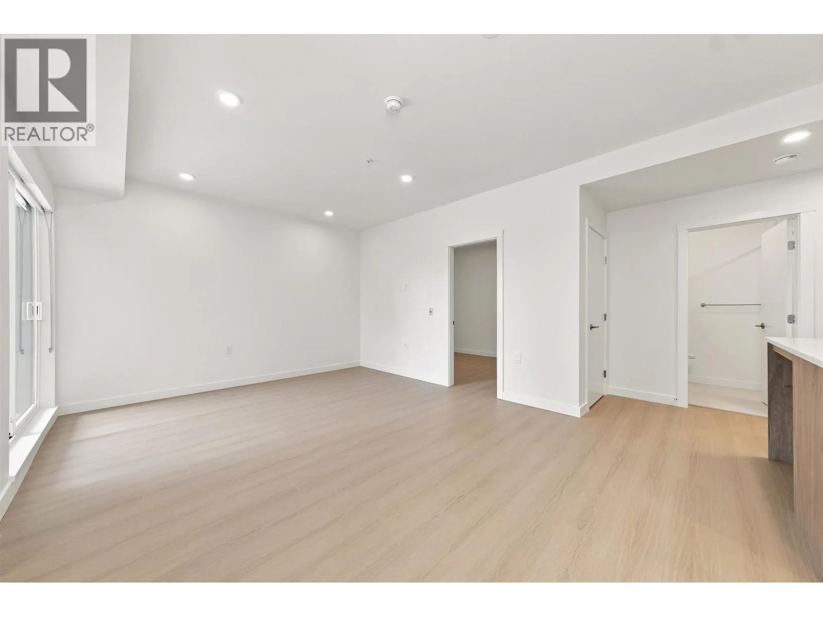 331 82 FIRST STREET