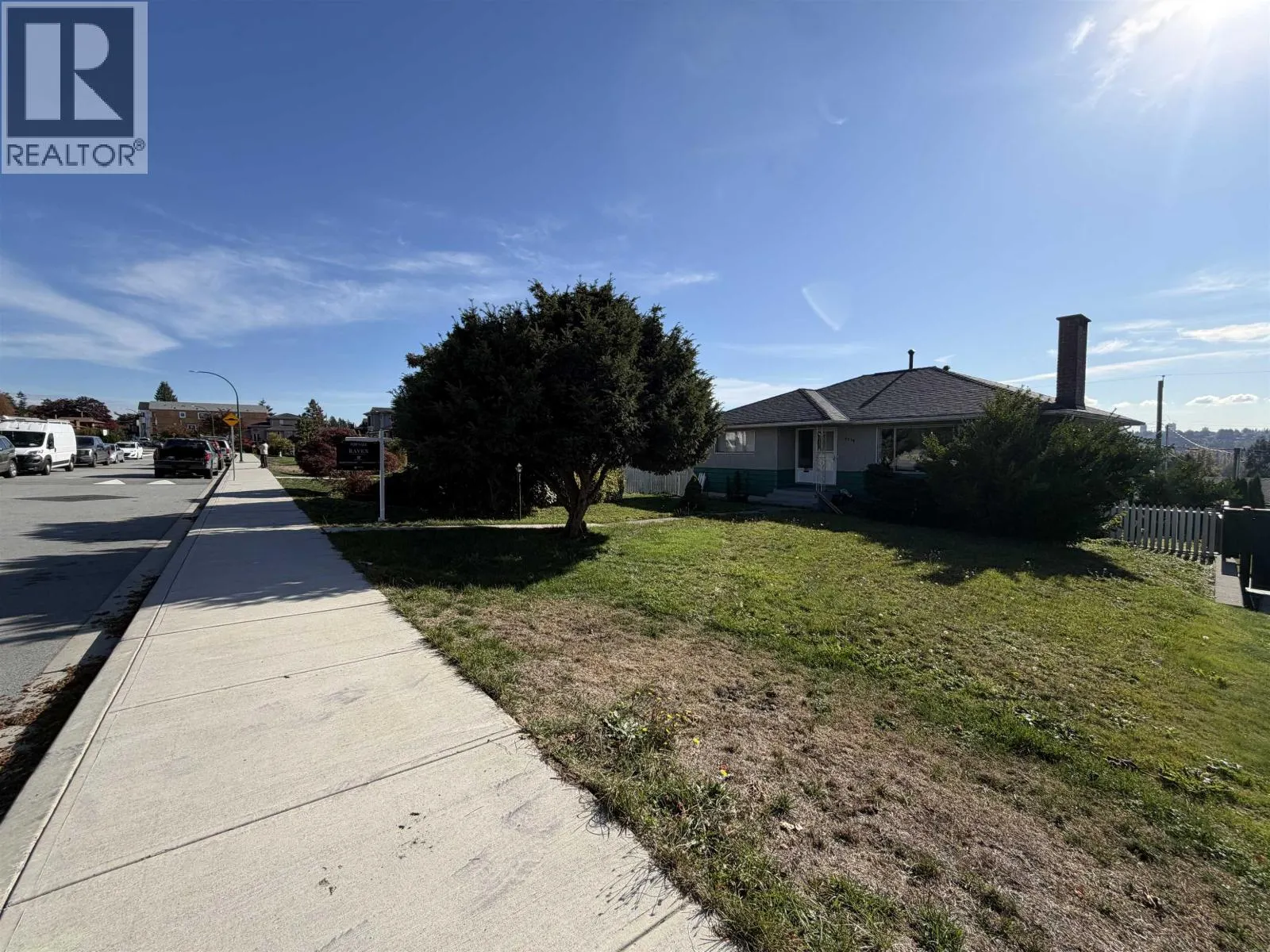 6790 HYCREST DRIVE