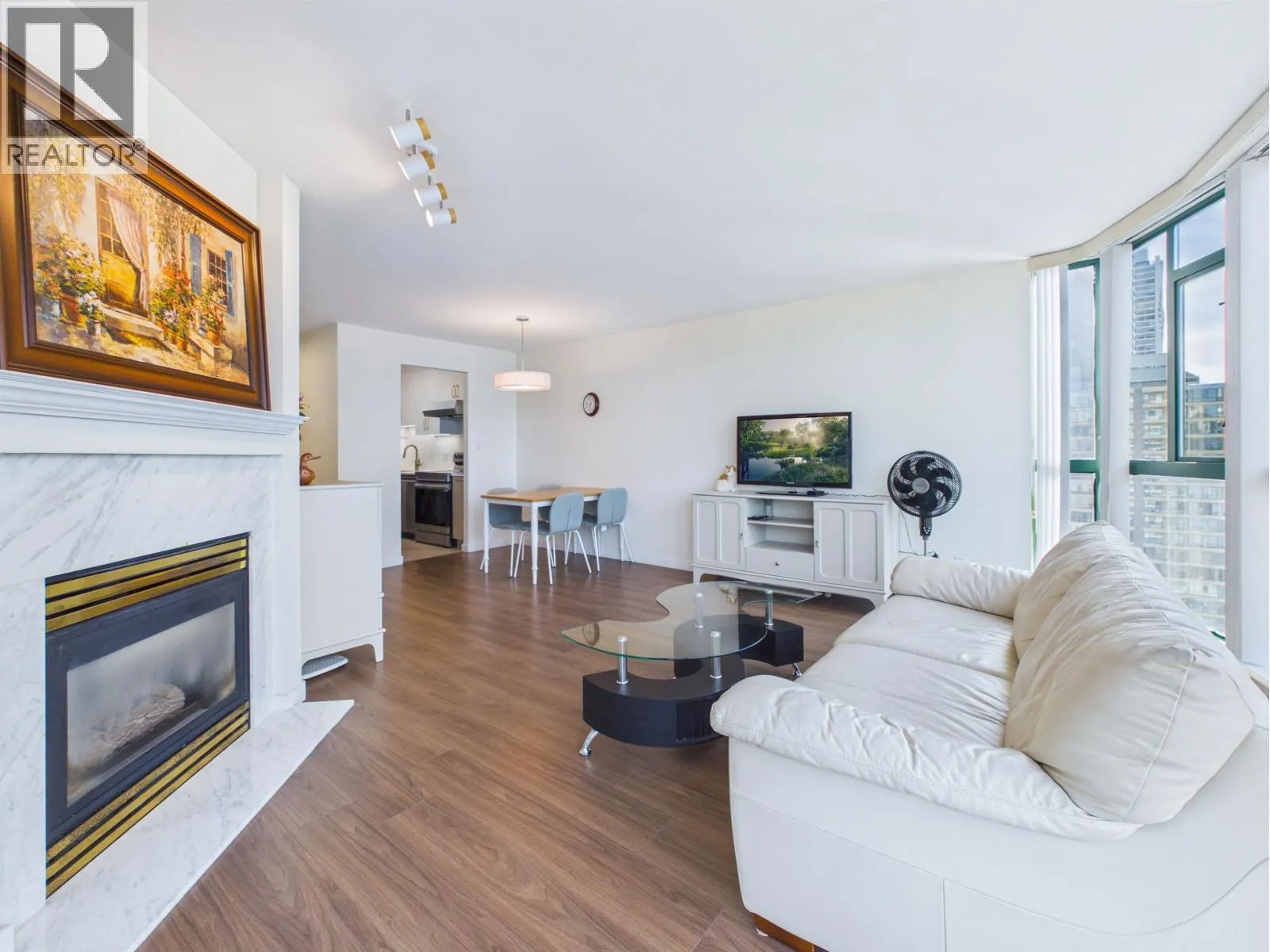1705 5833 WILSON AVENUE