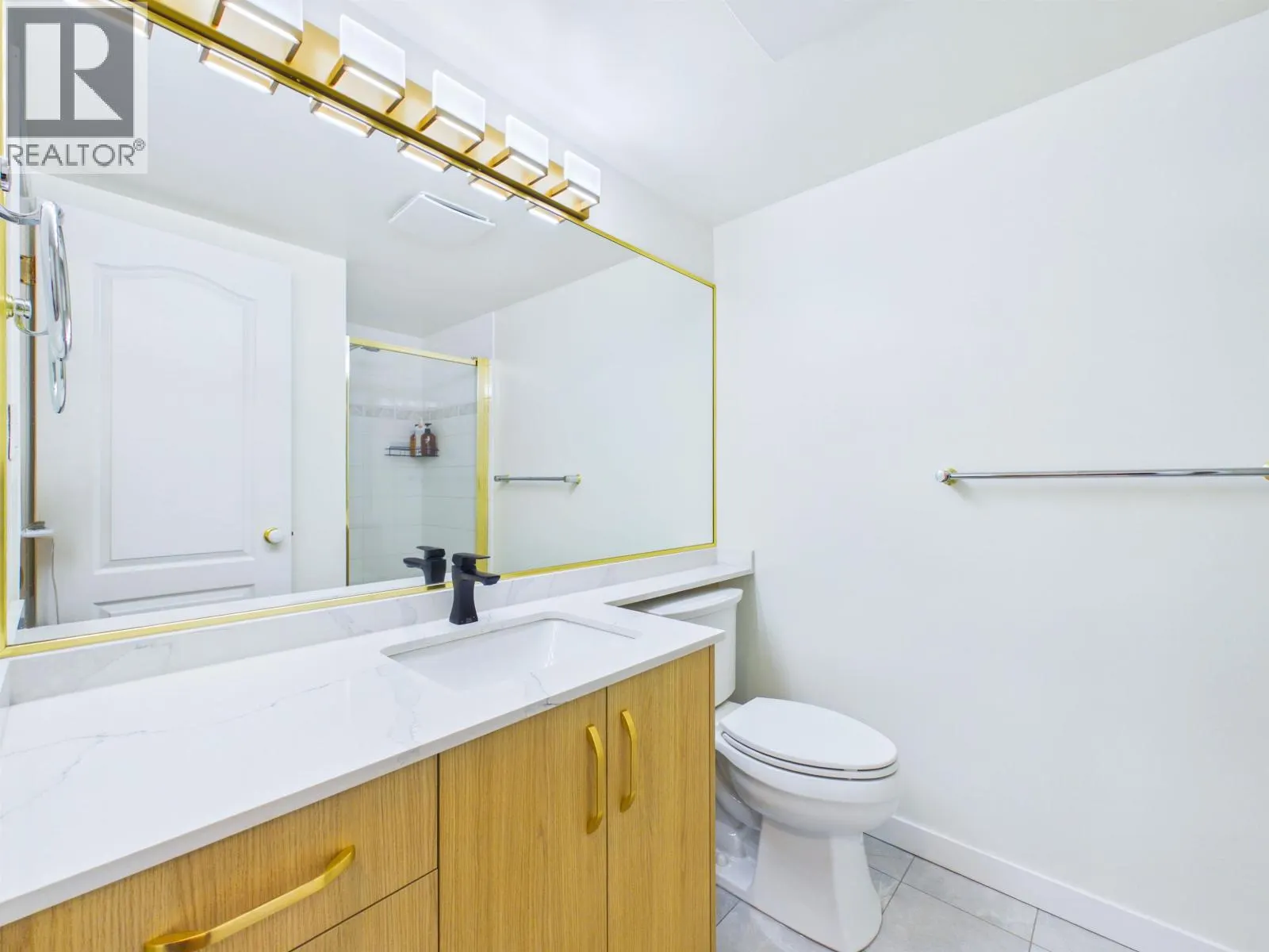 1705 5833 WILSON AVENUE