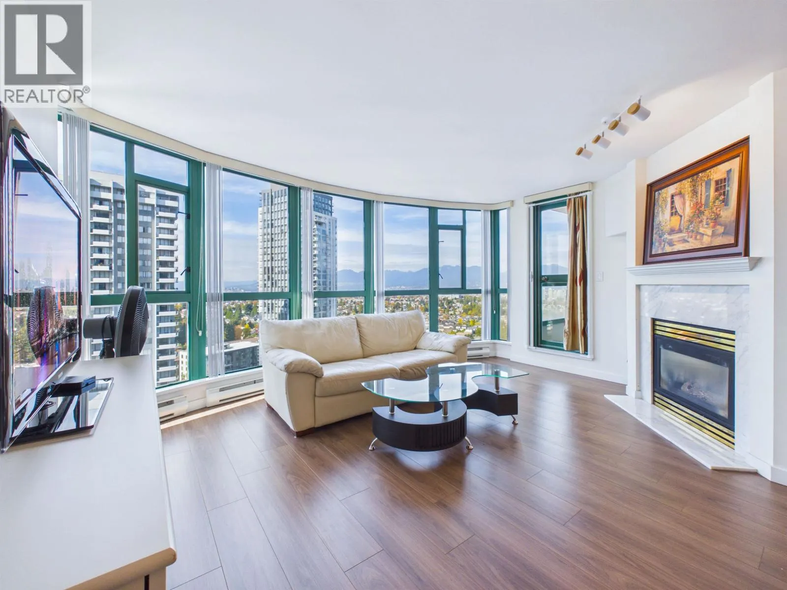 1705 5833 WILSON AVENUE