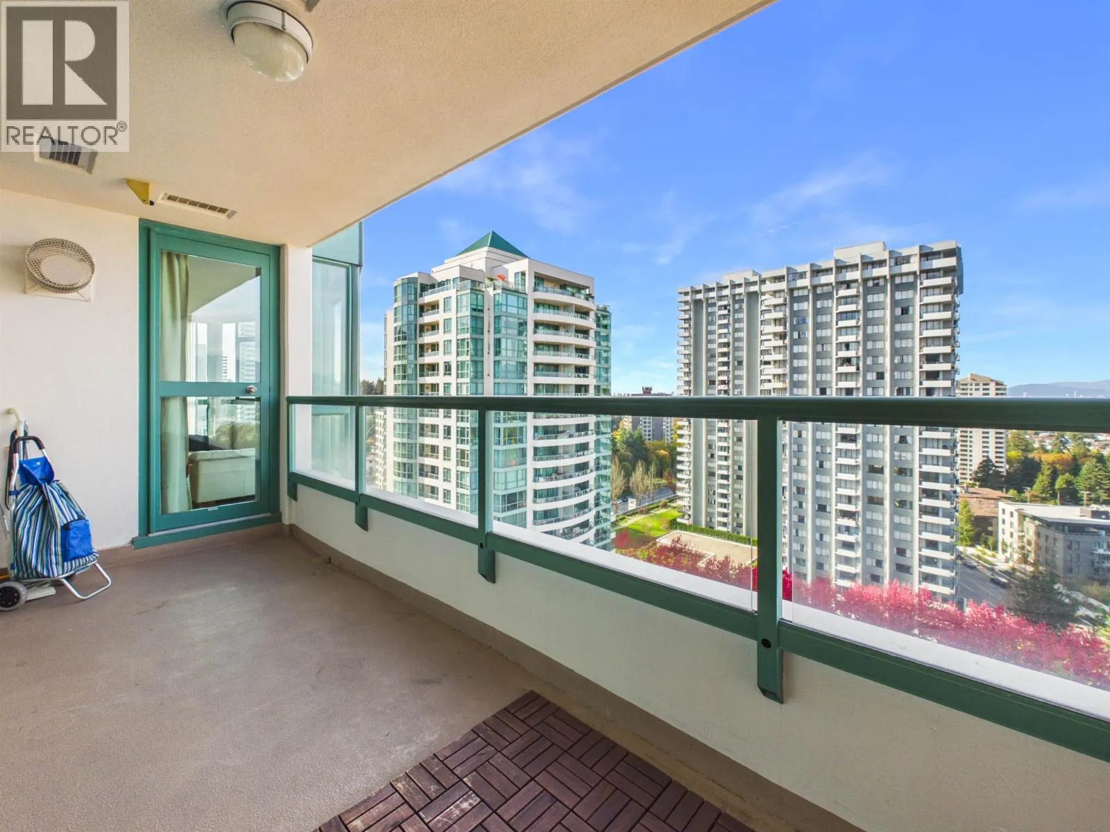1705 5833 WILSON AVENUE