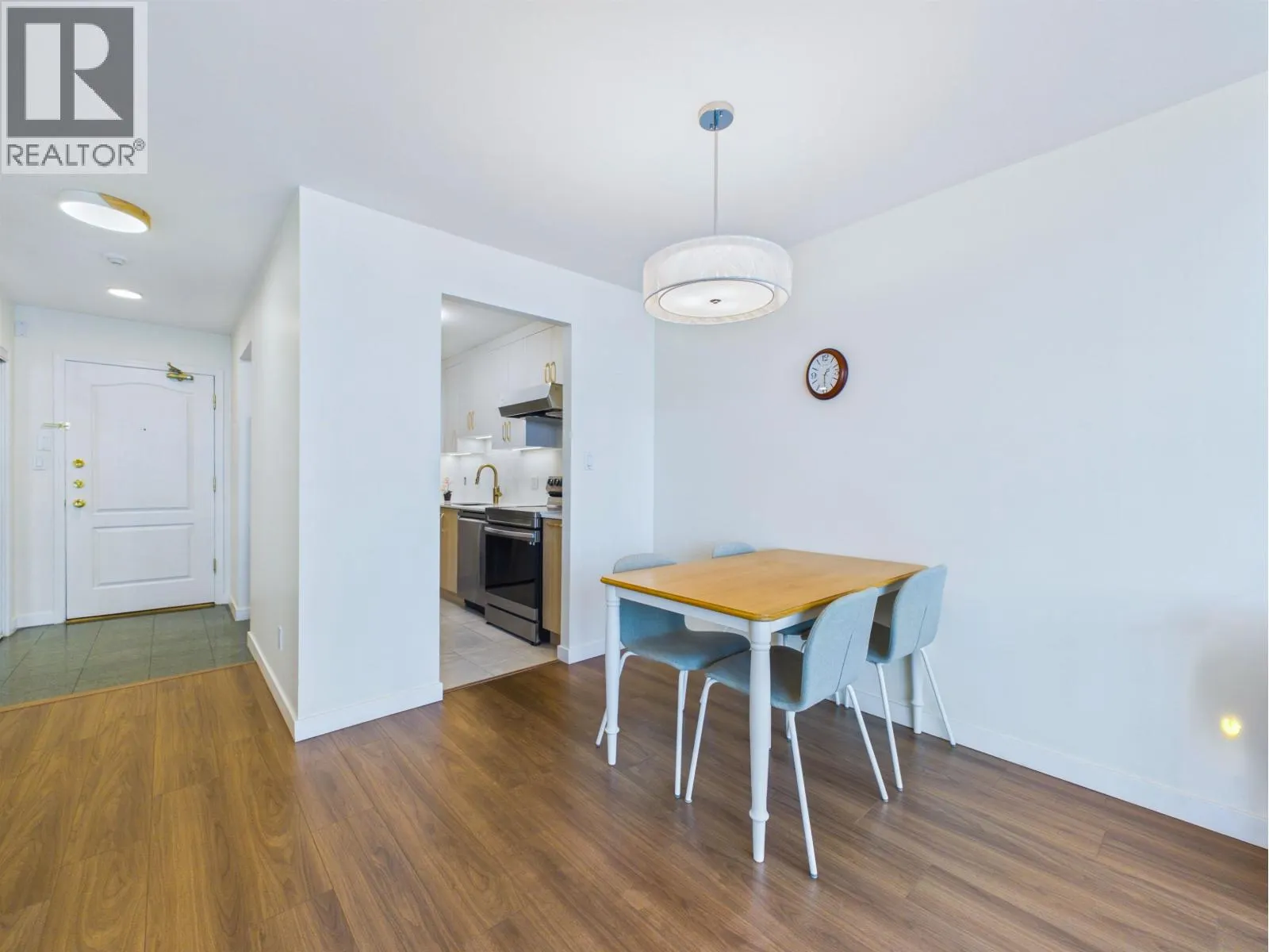 1705 5833 WILSON AVENUE