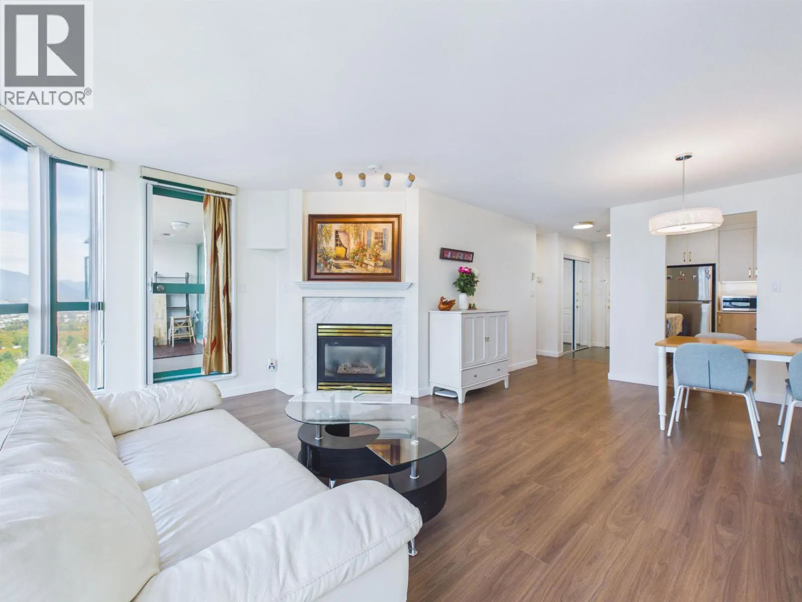 1705 5833 WILSON AVENUE