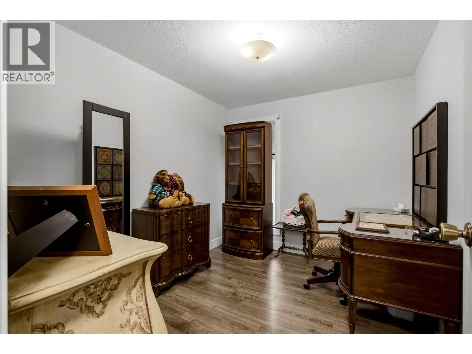 754 ROBERTS DRIVE