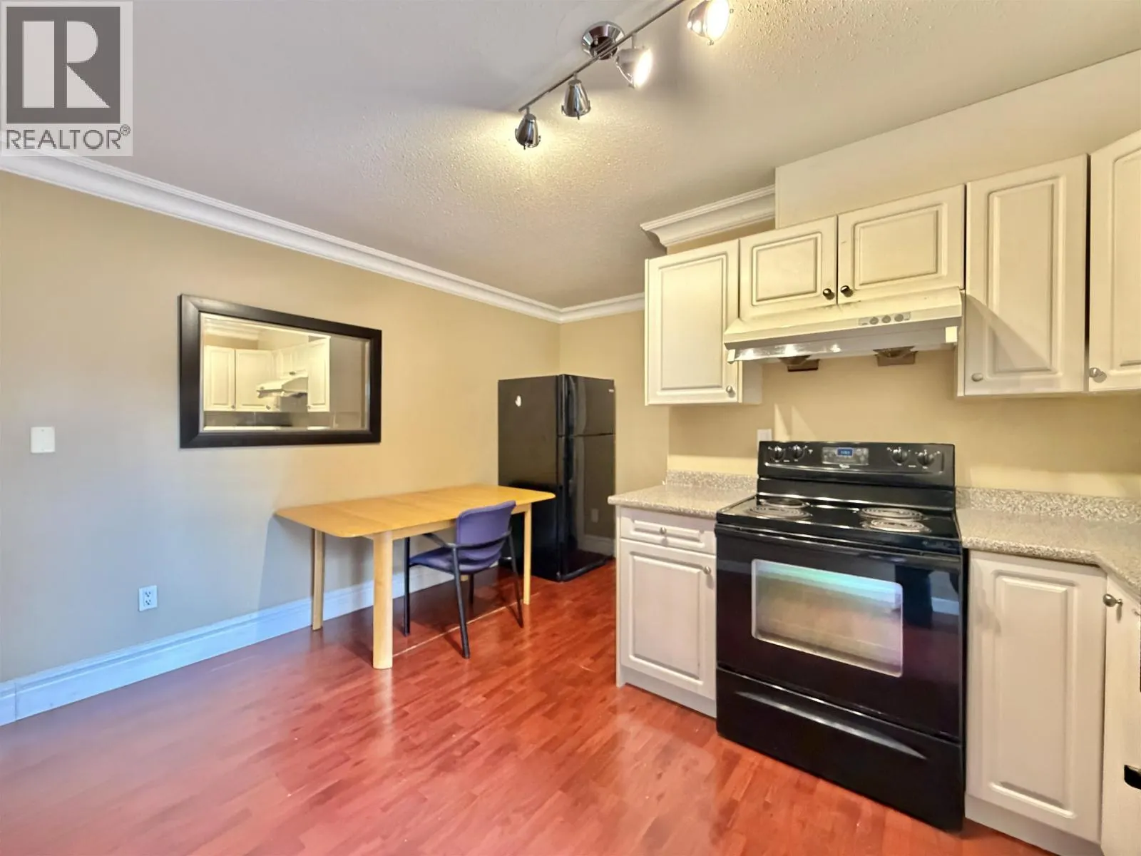 1BD 7730 NELSON AVENUE