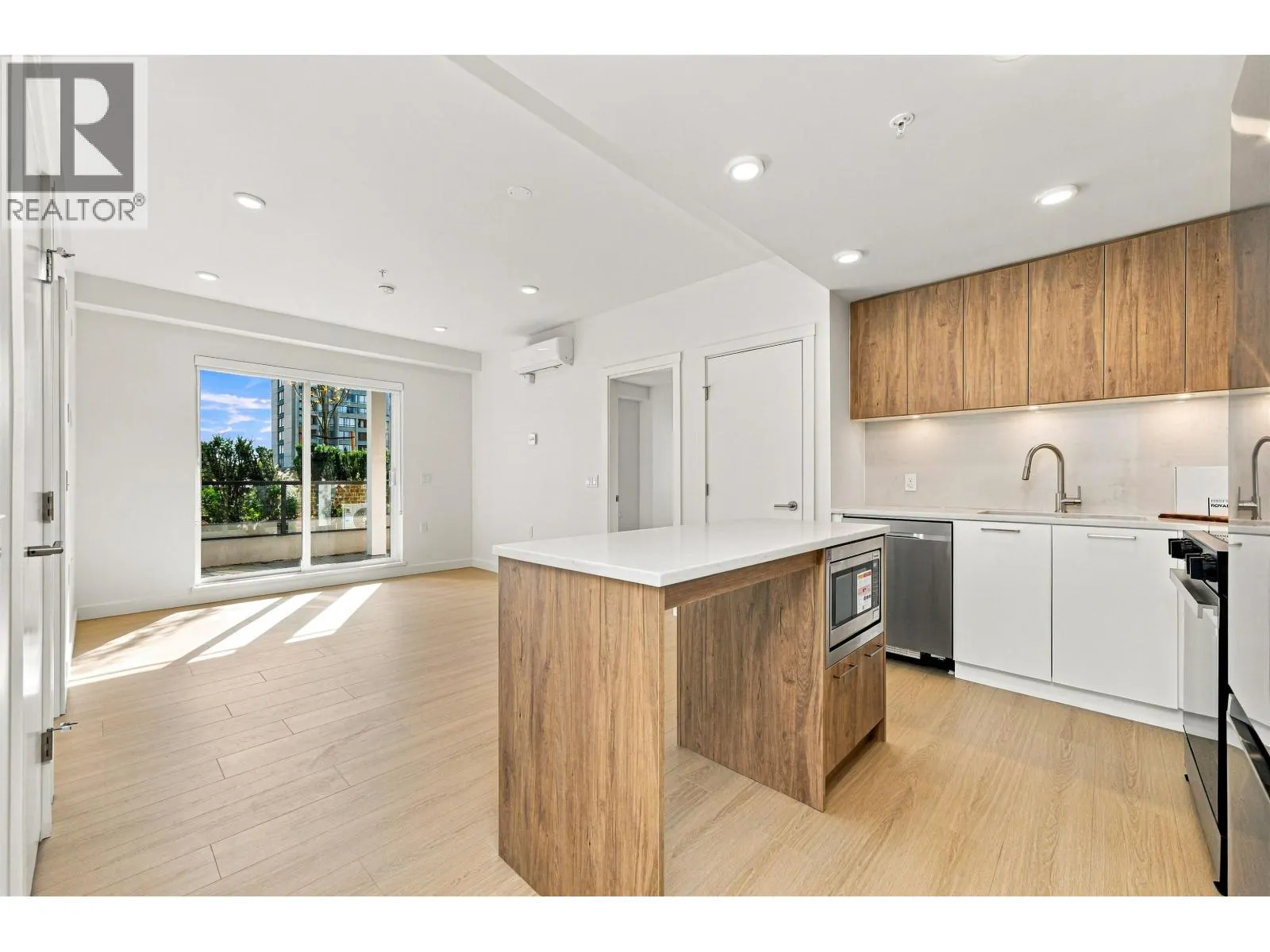 127 82 FIRST STREET