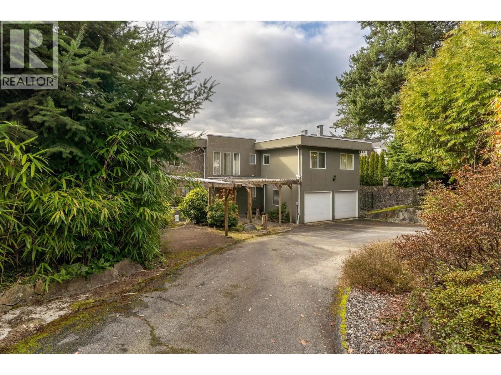 4582 WOODGREEN COURT