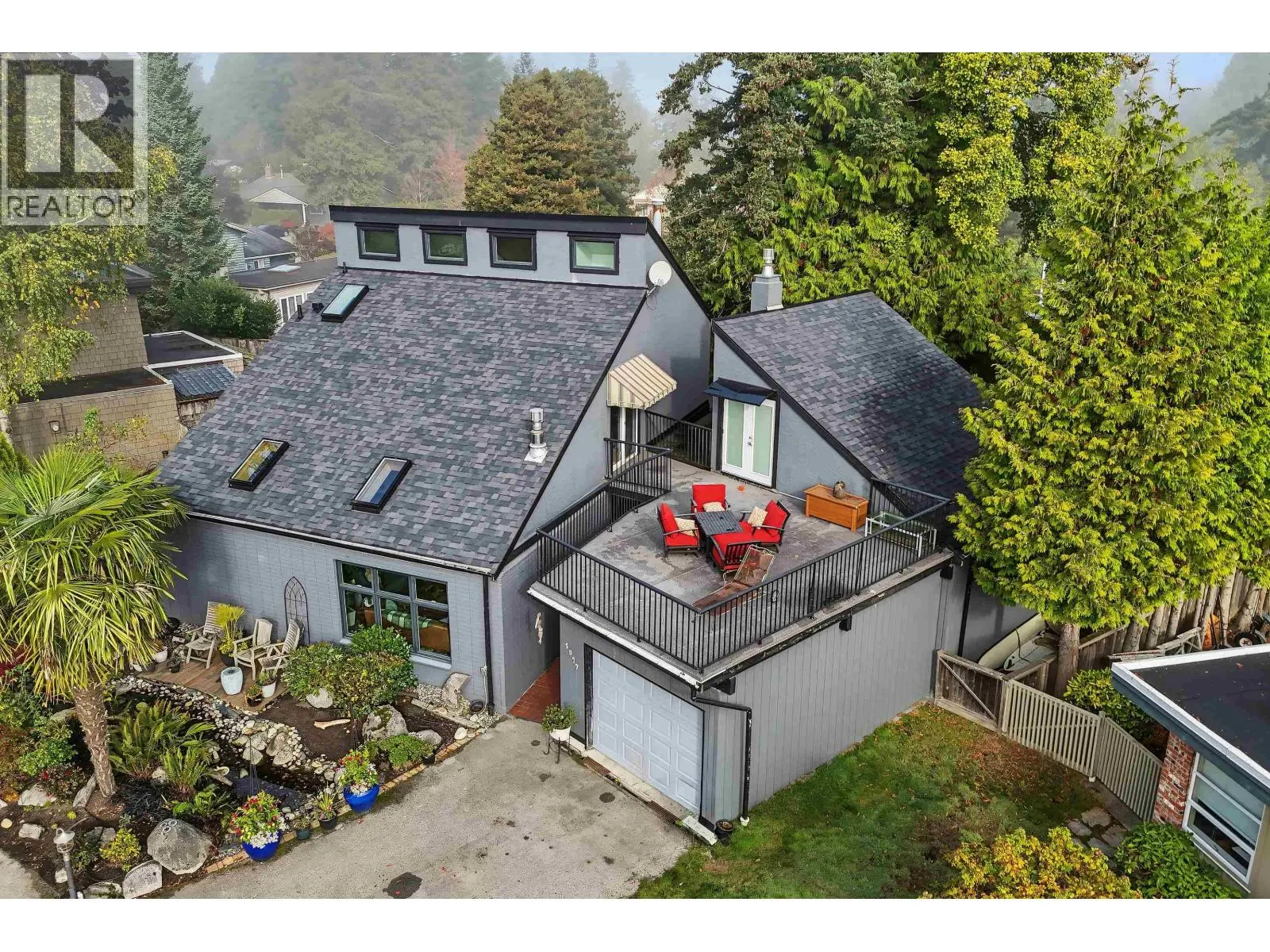 4927 CEDAR CRESCENT