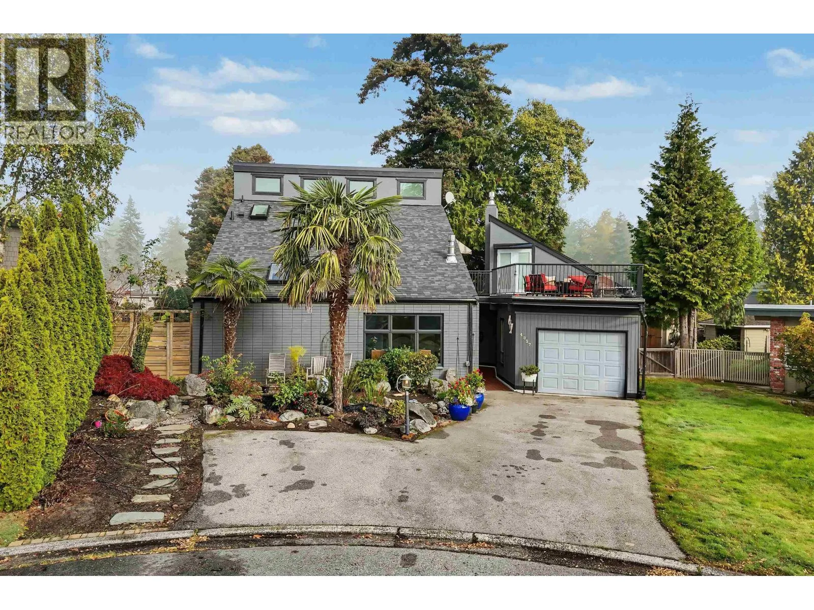 4927 CEDAR CRESCENT