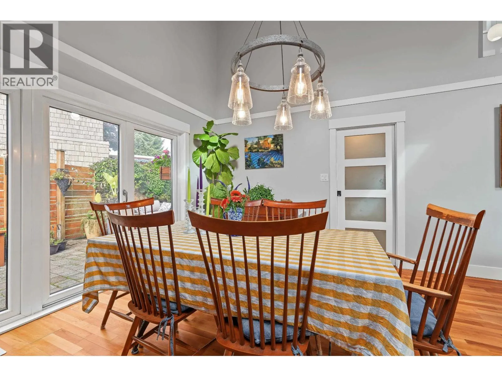4927 CEDAR CRESCENT