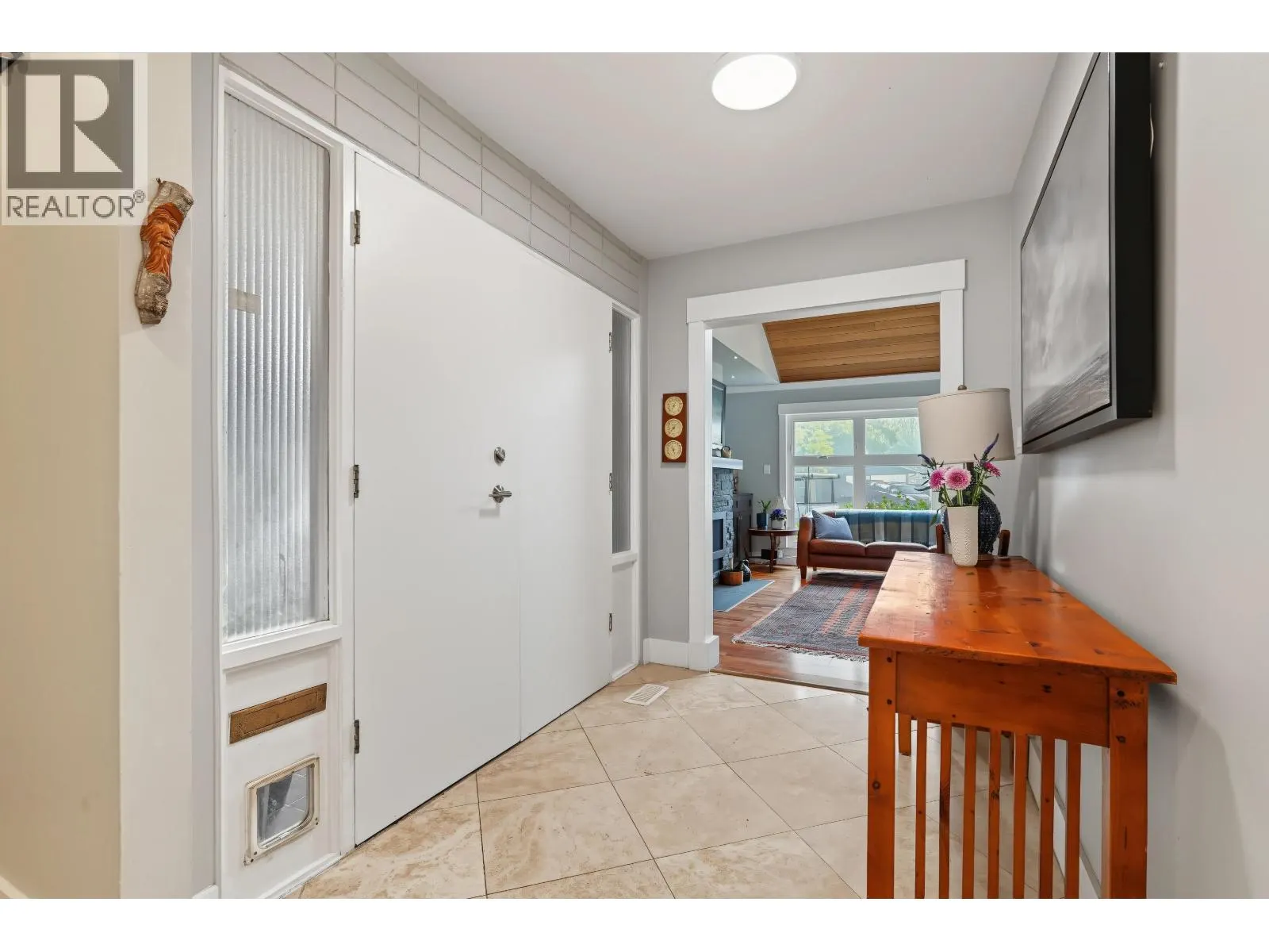 4927 CEDAR CRESCENT
