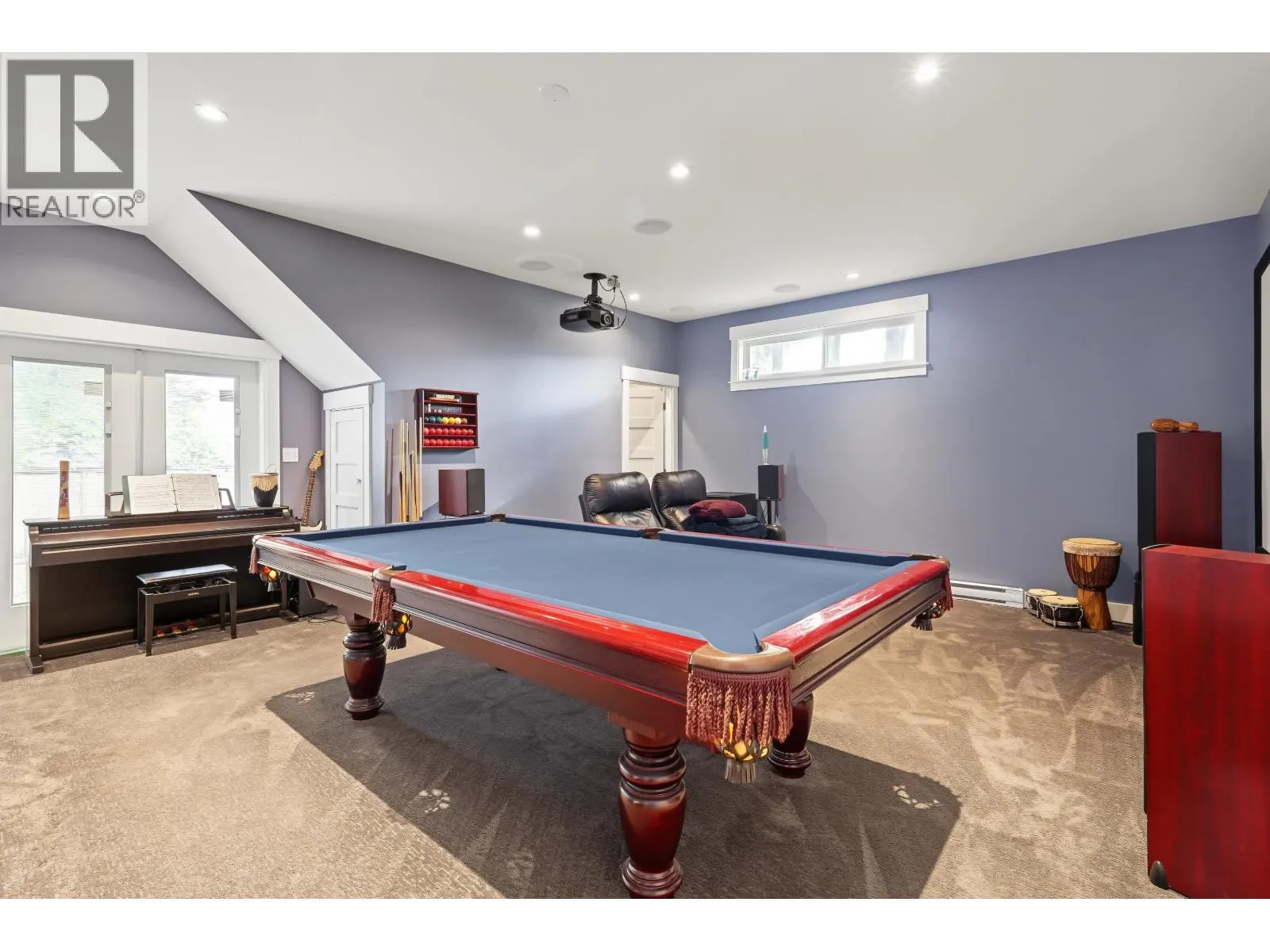 4927 CEDAR CRESCENT