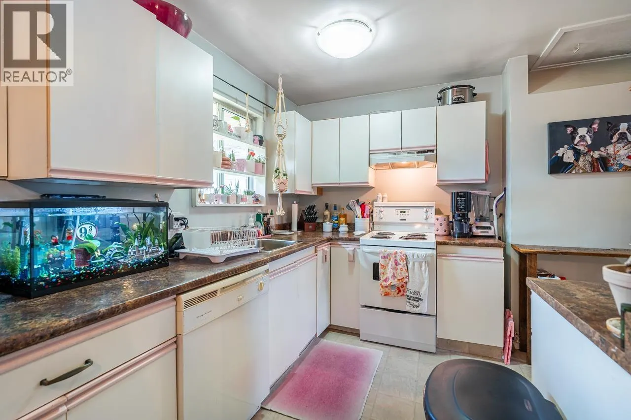 1052 COMO LAKE AVENUE