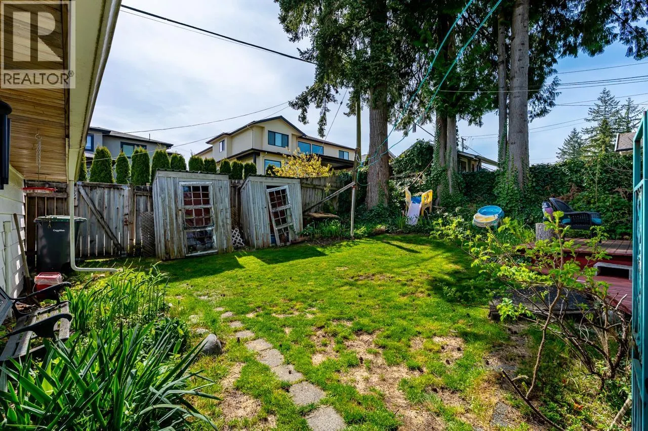 1052 COMO LAKE AVENUE