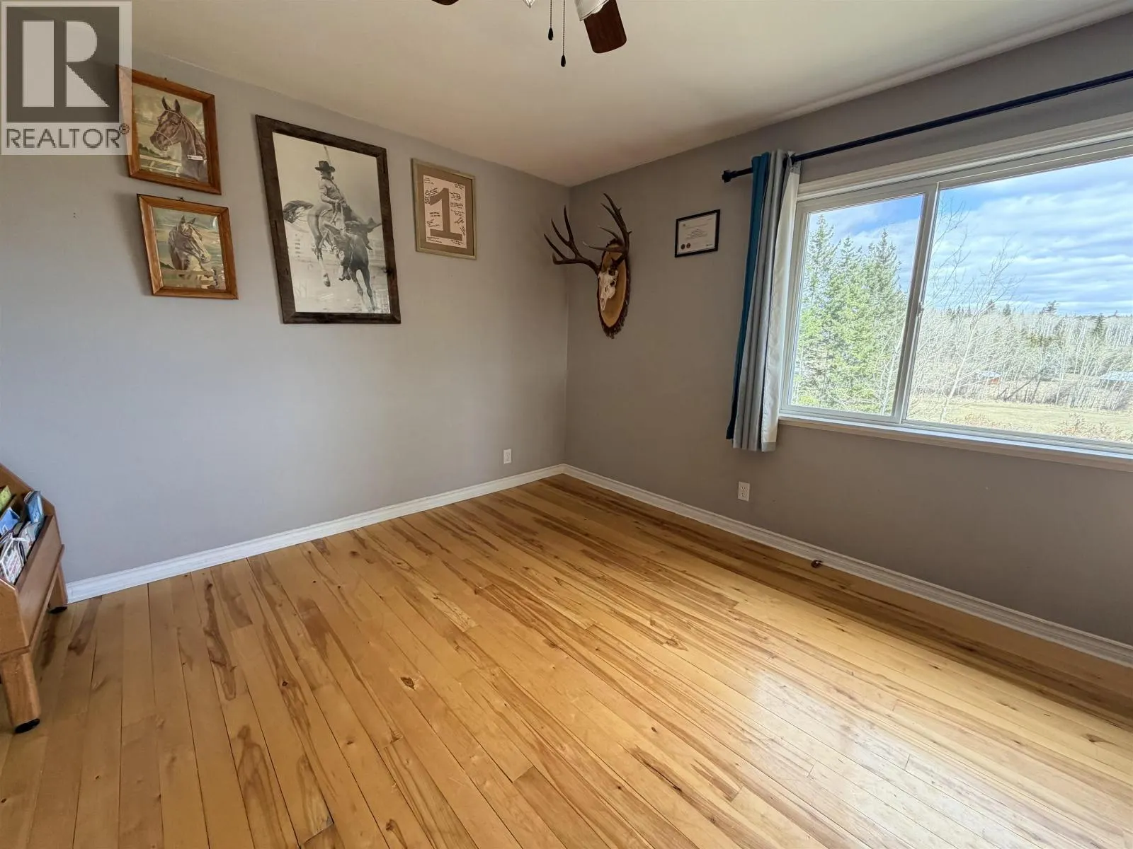 4583 RIDGE ROAD