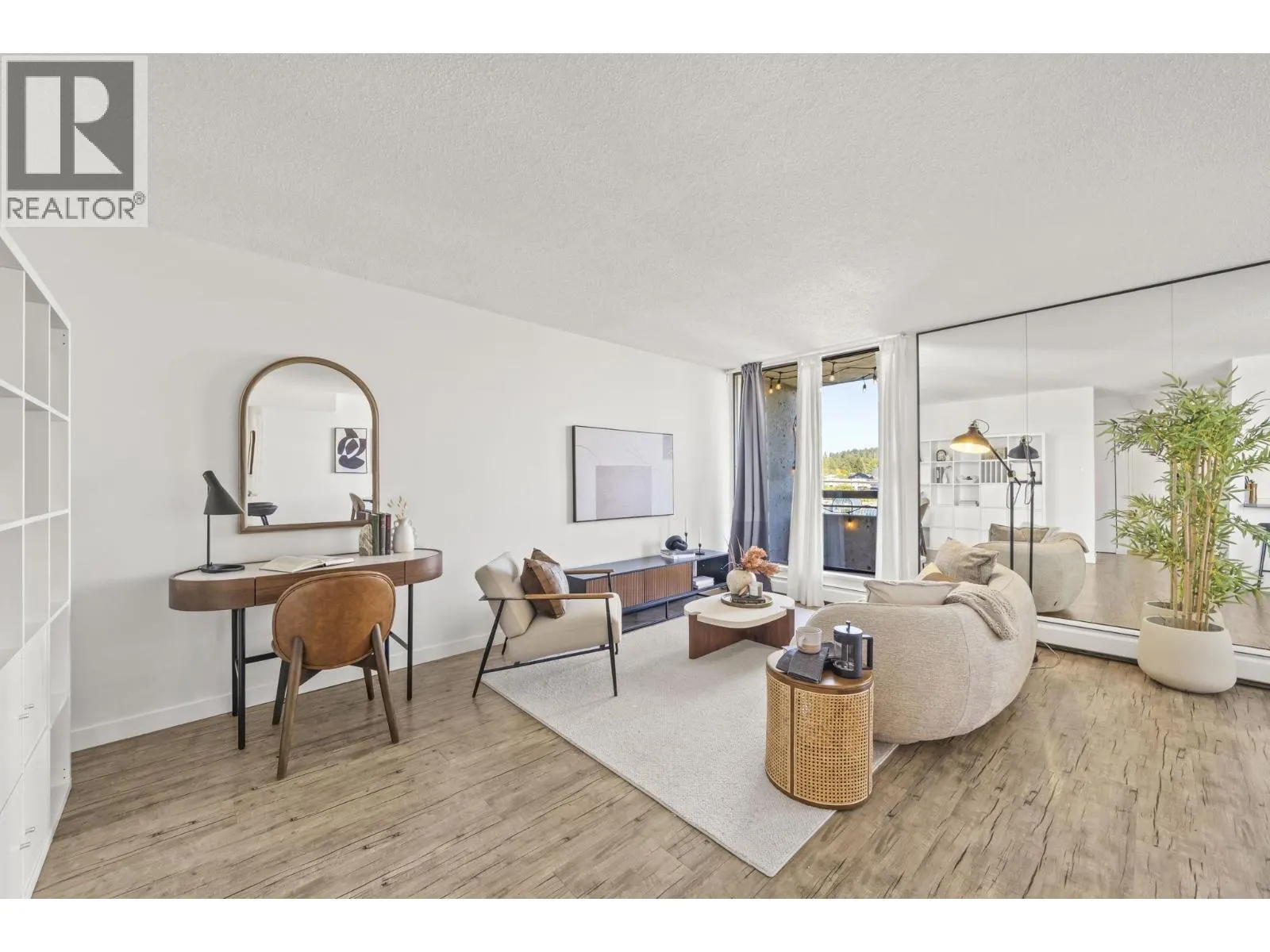 1504 3771 BARTLETT COURT