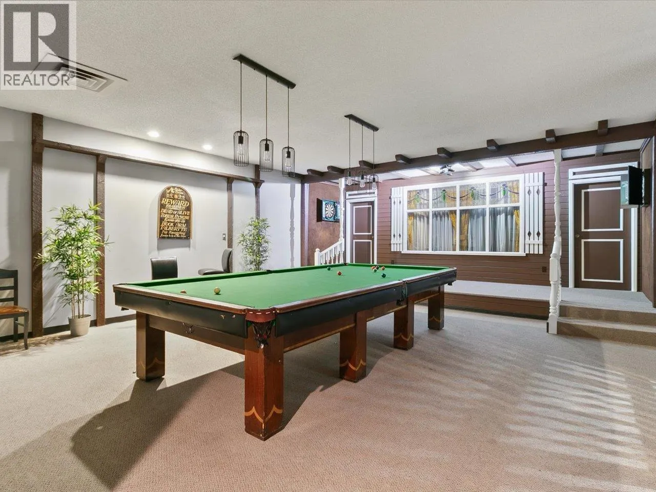 1504 3771 BARTLETT COURT