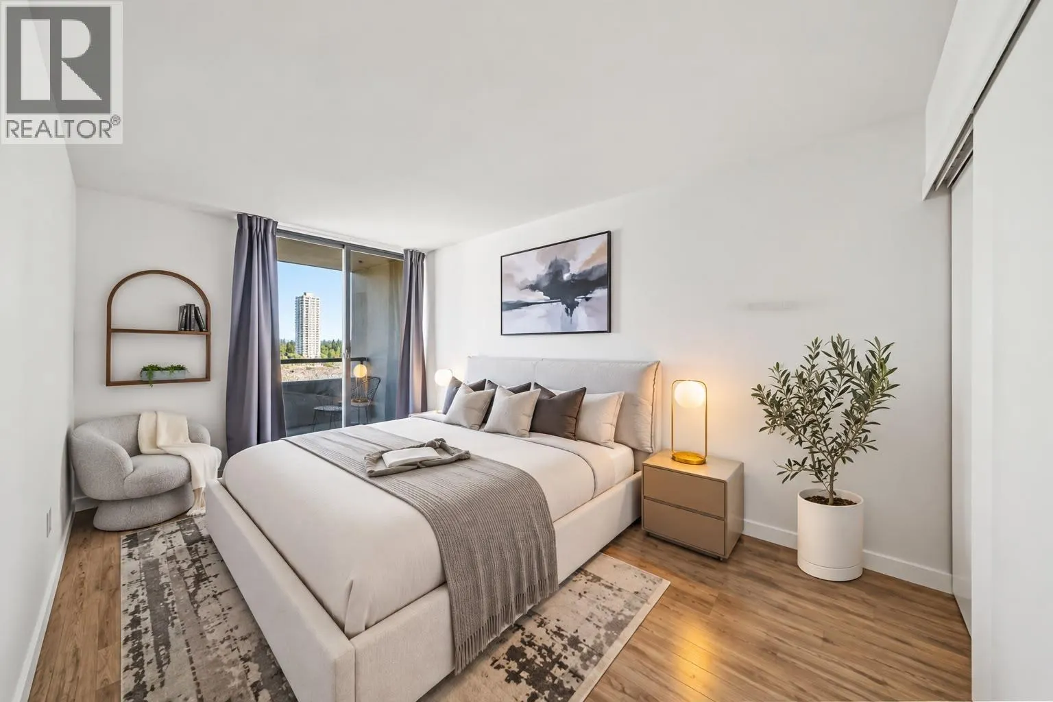 1504 3771 BARTLETT COURT