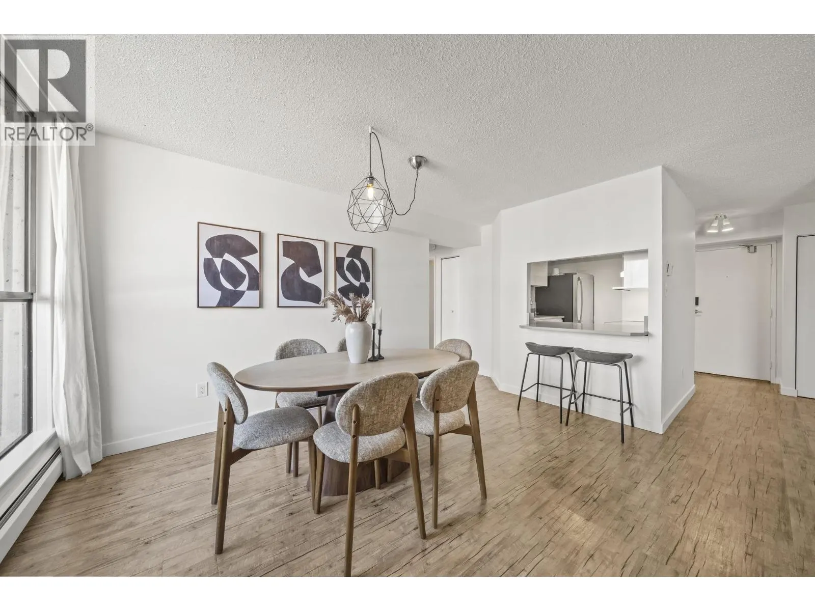 1504 3771 BARTLETT COURT