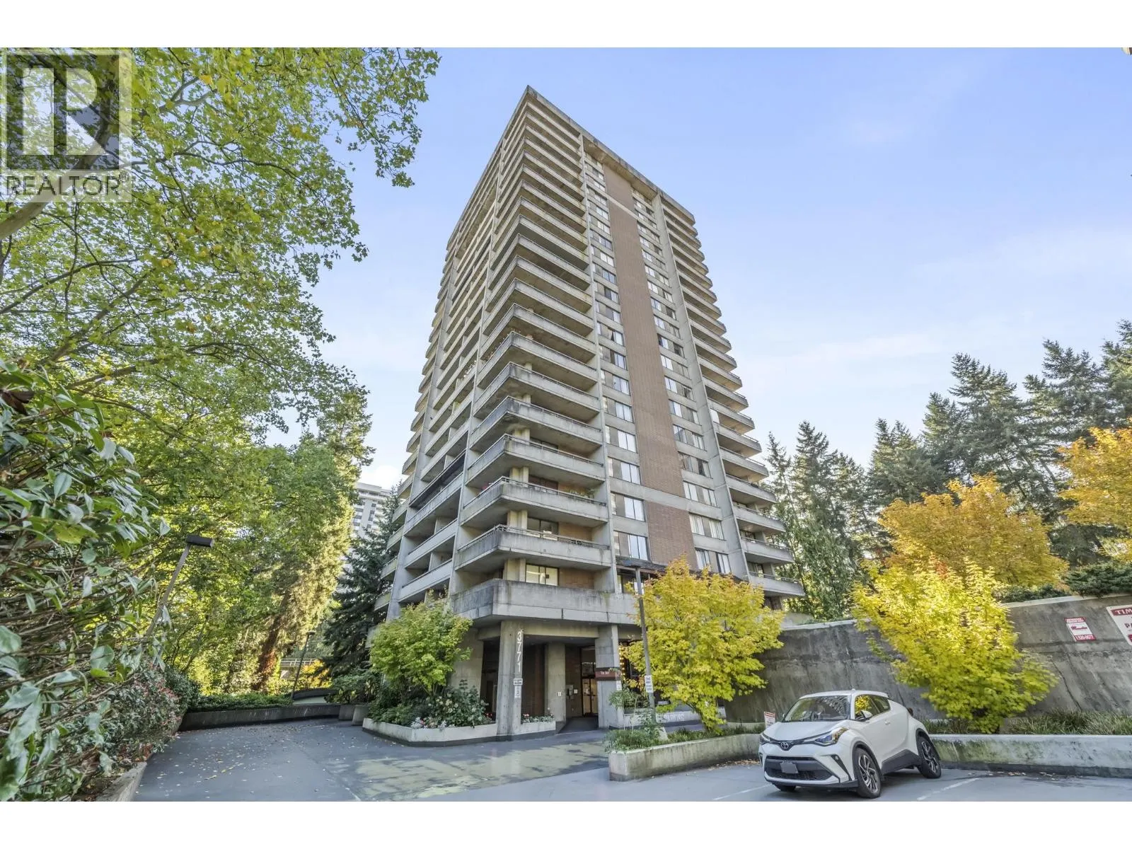 1504 3771 BARTLETT COURT