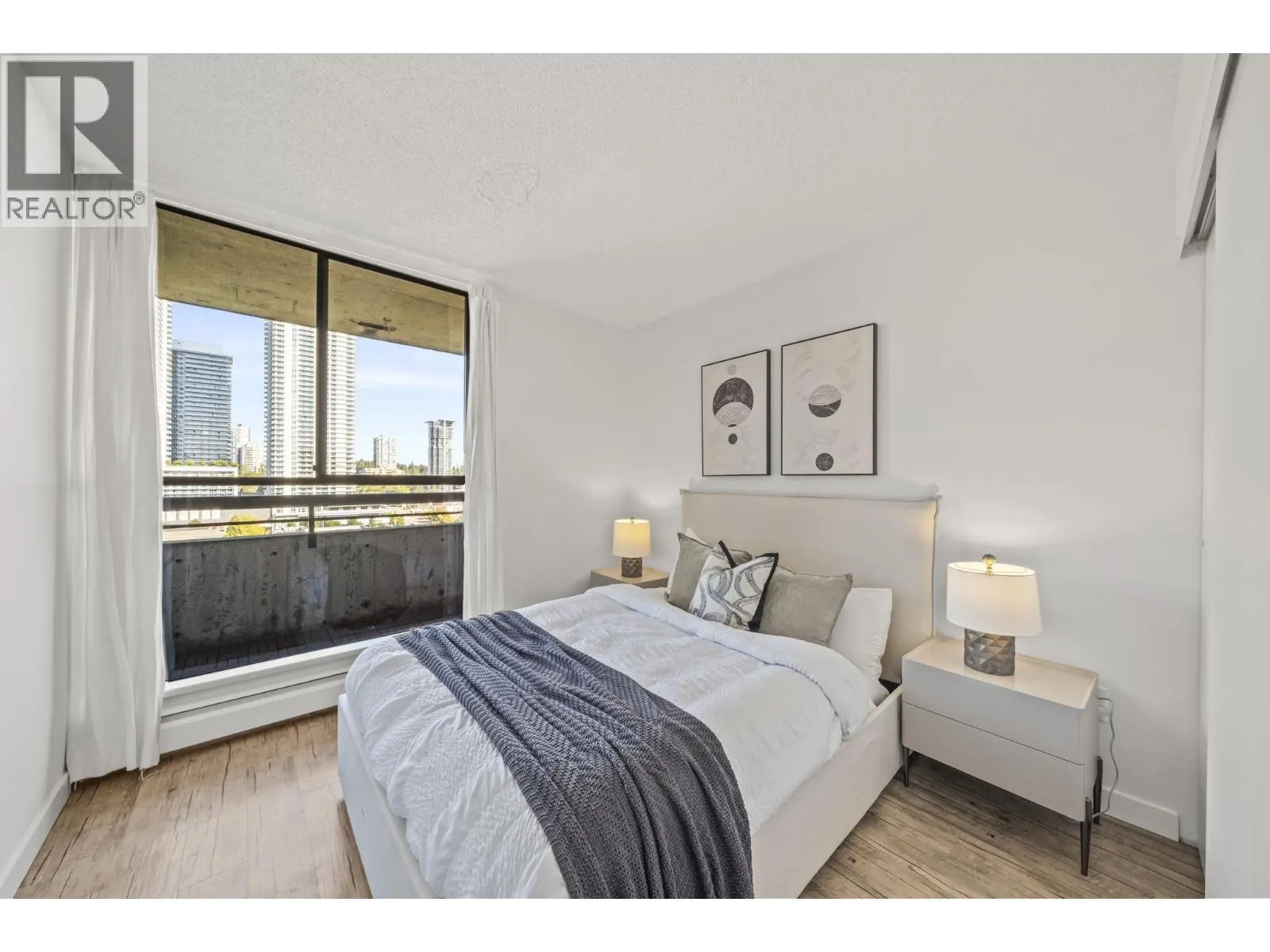 1504 3771 BARTLETT COURT