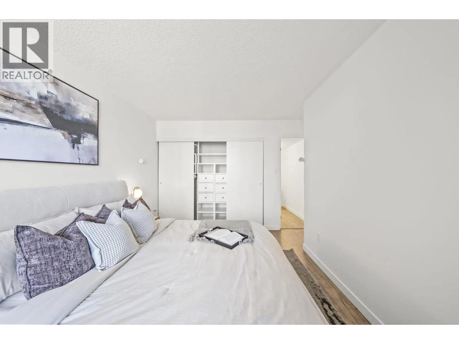 1504 3771 BARTLETT COURT