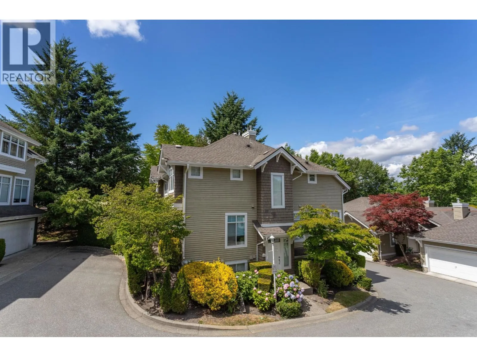 19 5240 OAKMOUNT CRESCENT