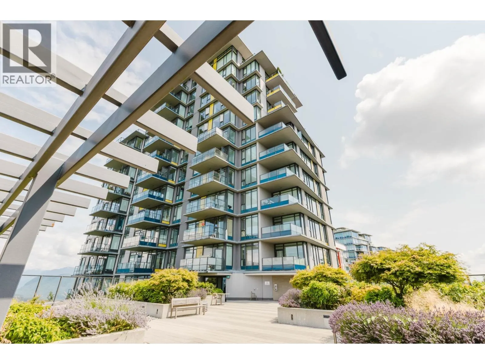 909 8850 UNIVERSITY CRESCENT