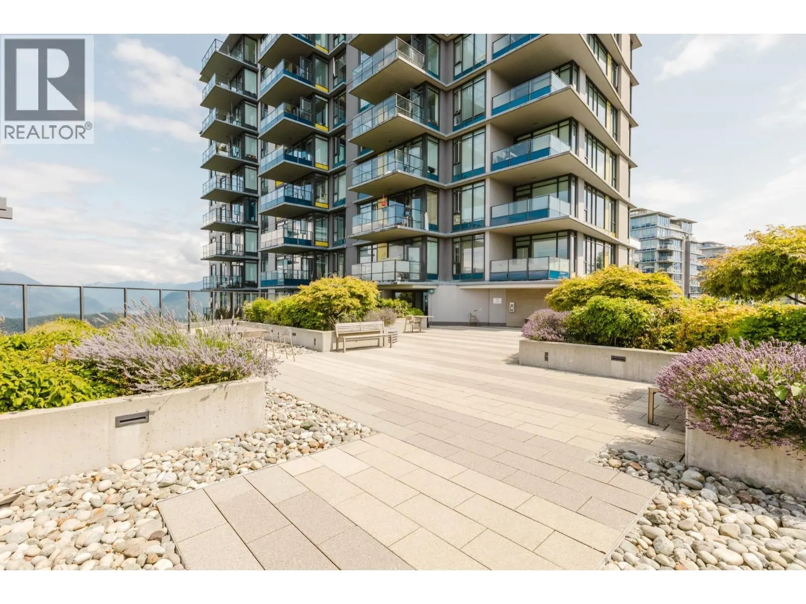 909 8850 UNIVERSITY CRESCENT