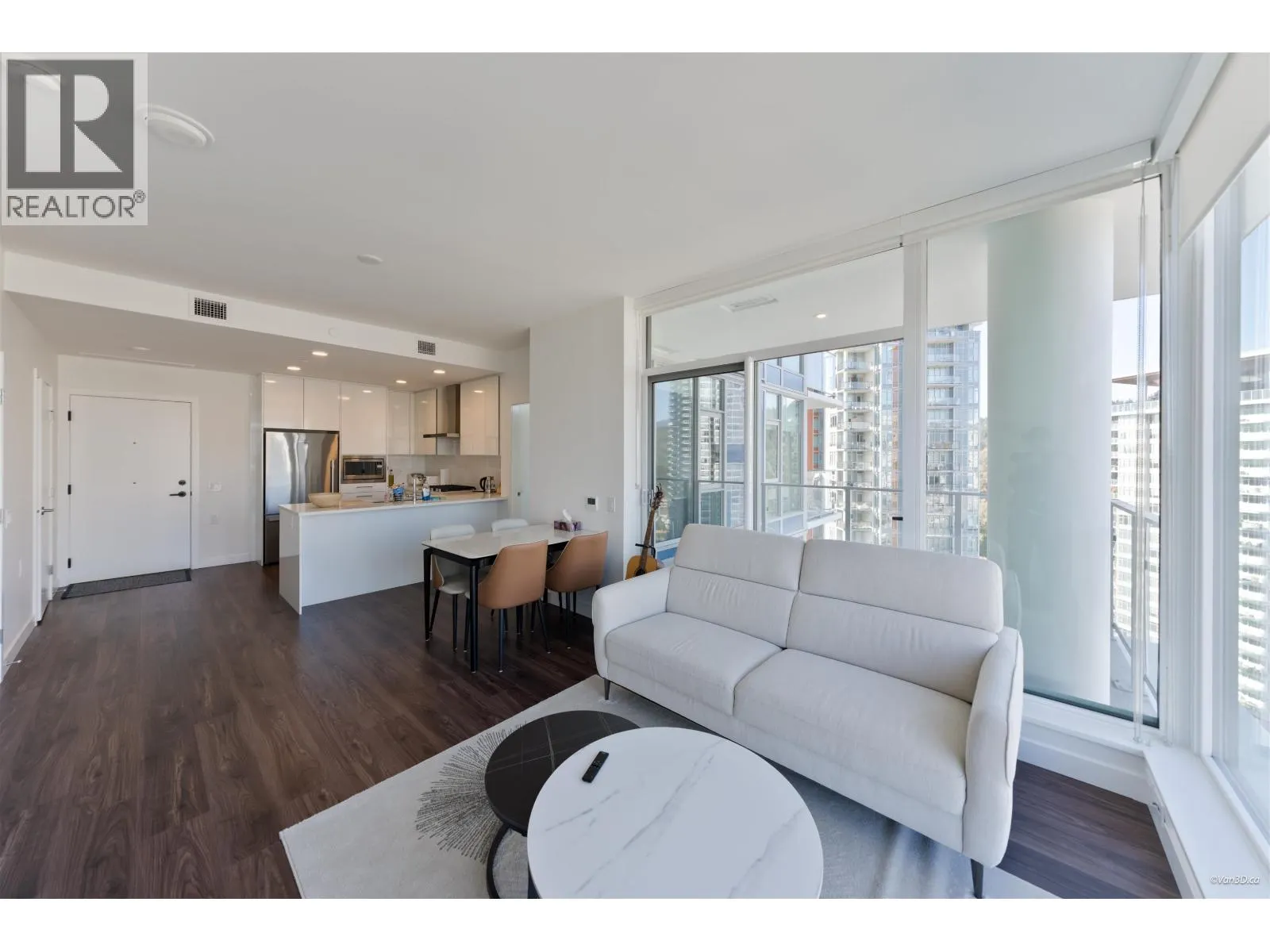 1702 518 CLARKE ROAD