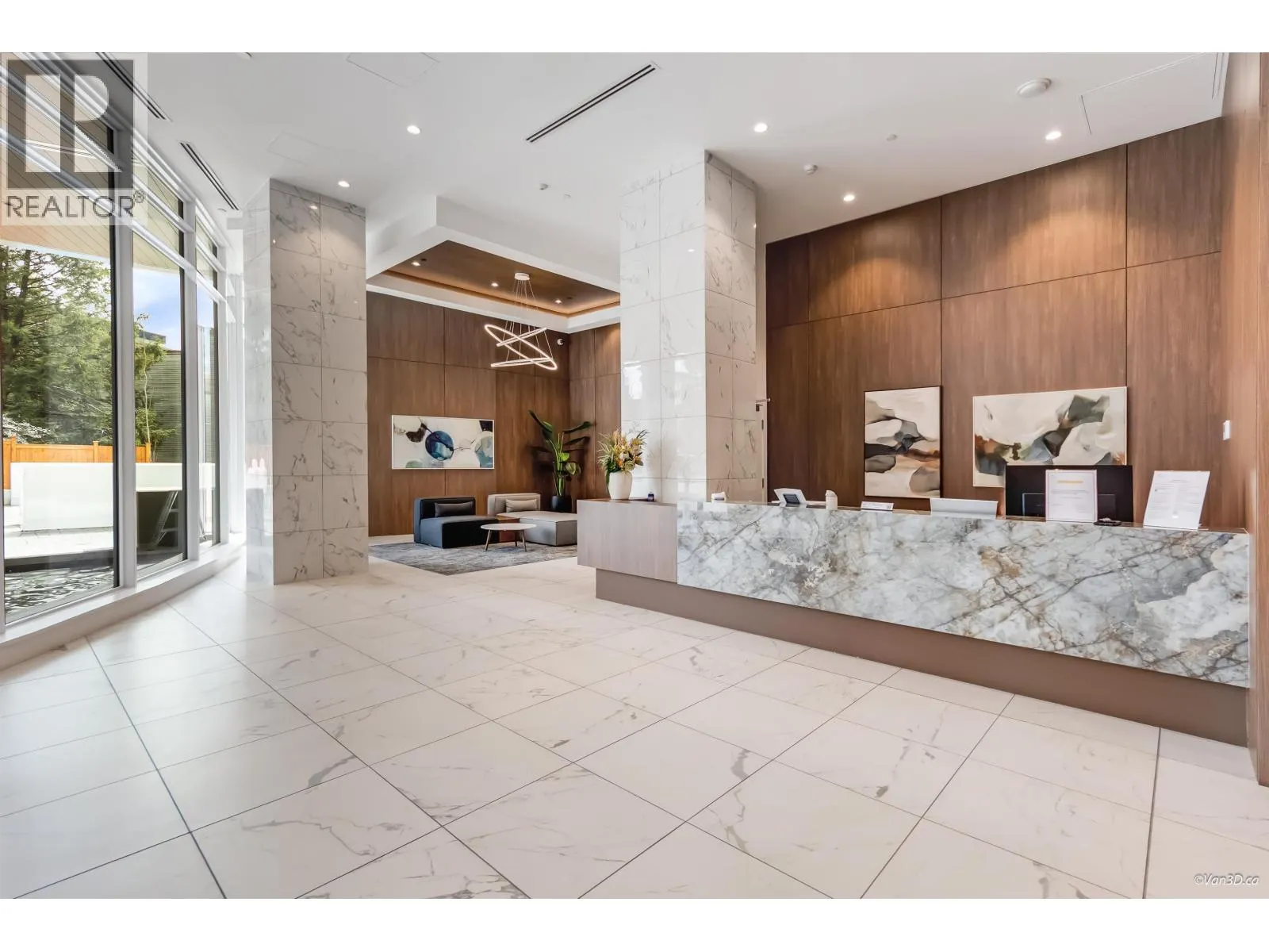 1702 518 CLARKE ROAD